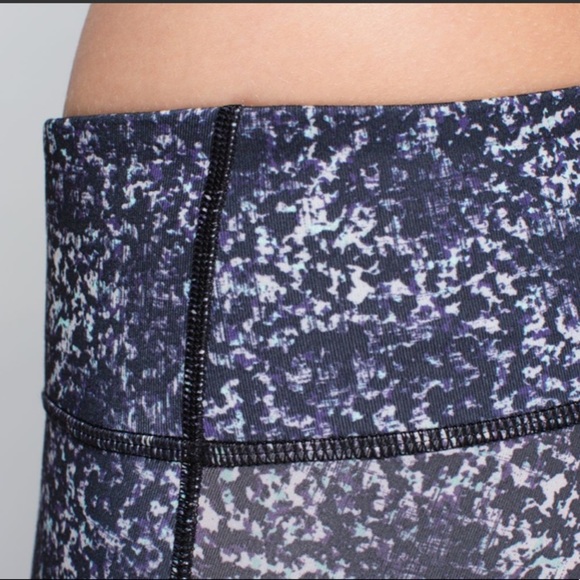 Lululemon Journey Crop Leggings - Picture 8 of 13